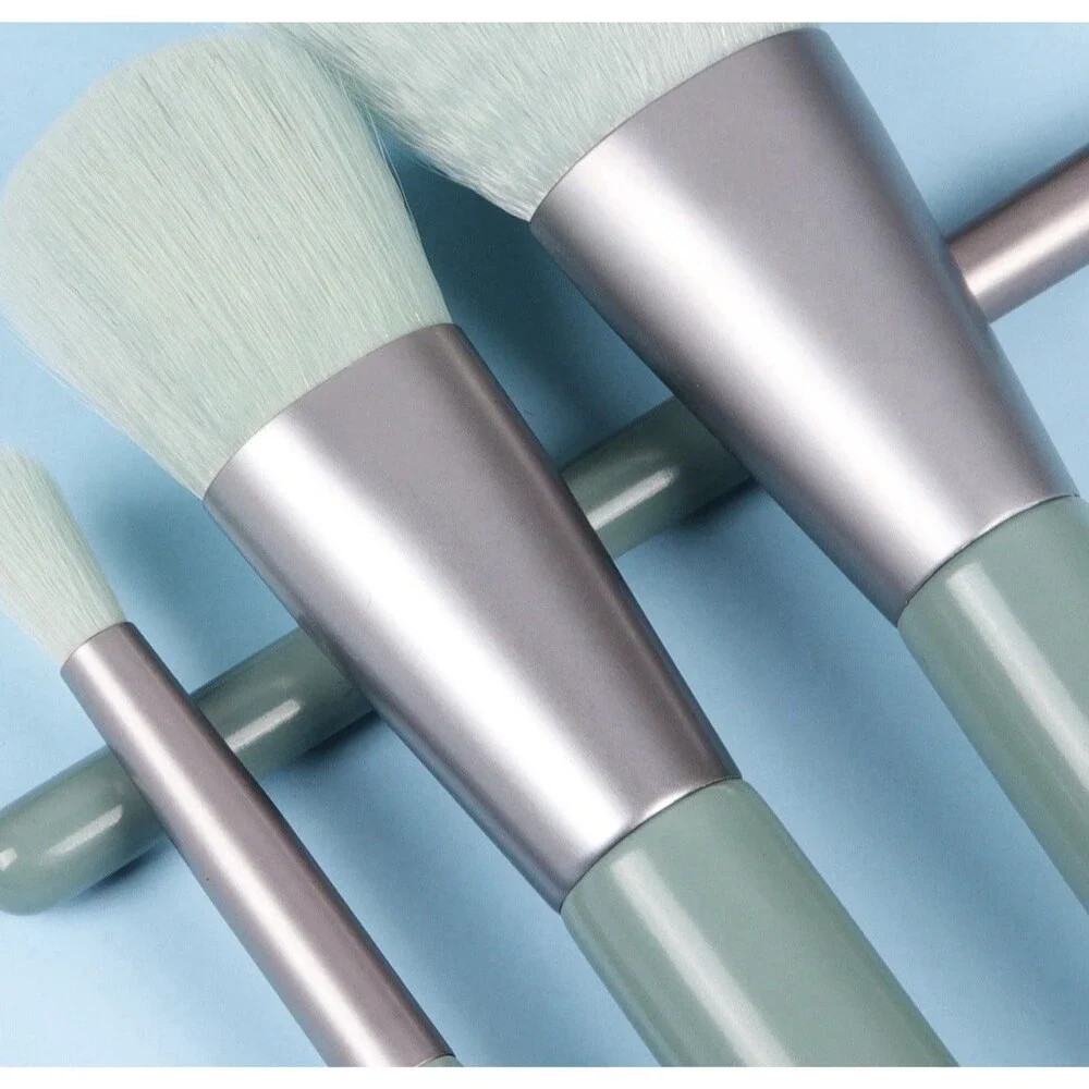 Professional 7-Piece Makeup Brush Set With Travel Case Pastel Green NEW